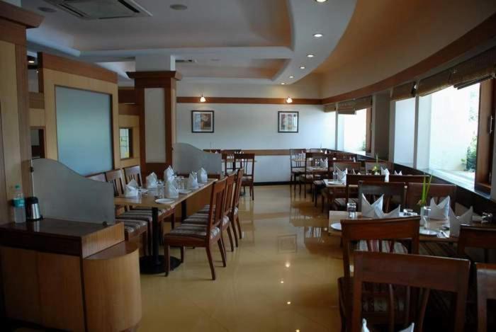 Sahil Sarovar Portico Lonavala Extérieur photo