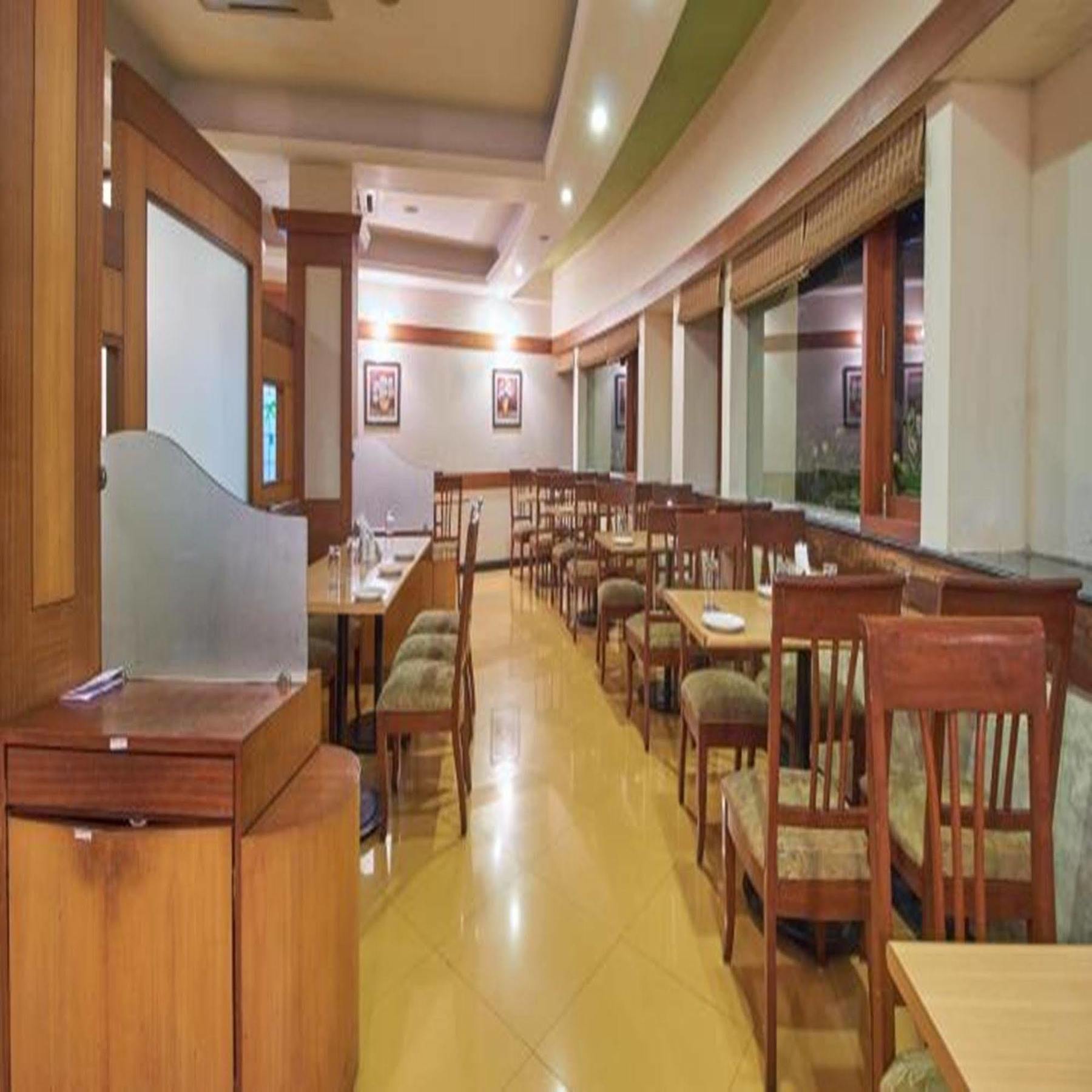 Sahil Sarovar Portico Lonavala Extérieur photo