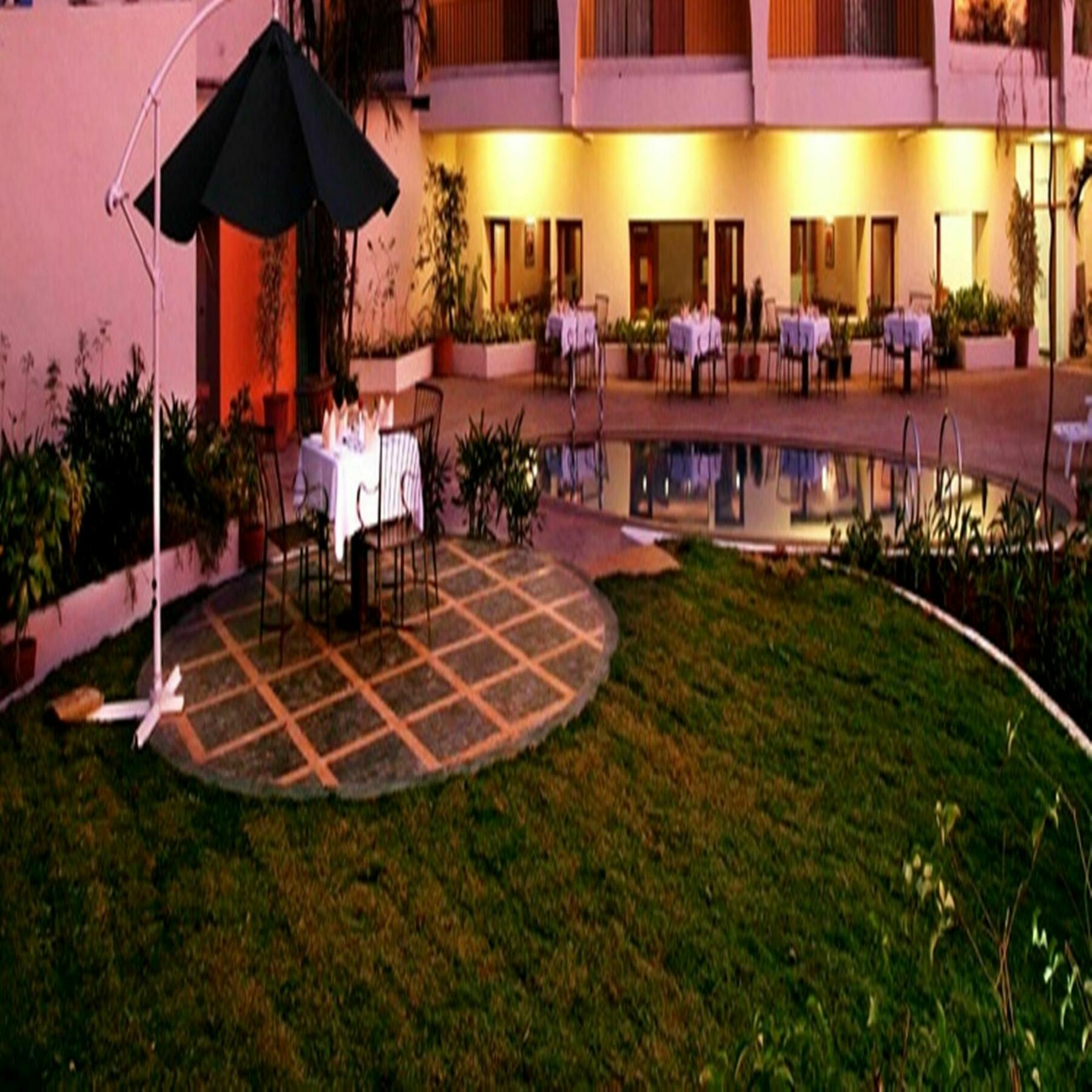 Sahil Sarovar Portico Lonavala Extérieur photo